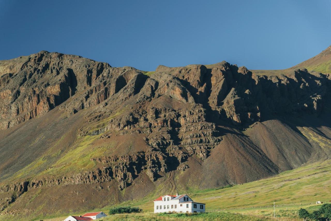 Hvammur 2 Guesthouse Блёндюоус Экстерьер фото