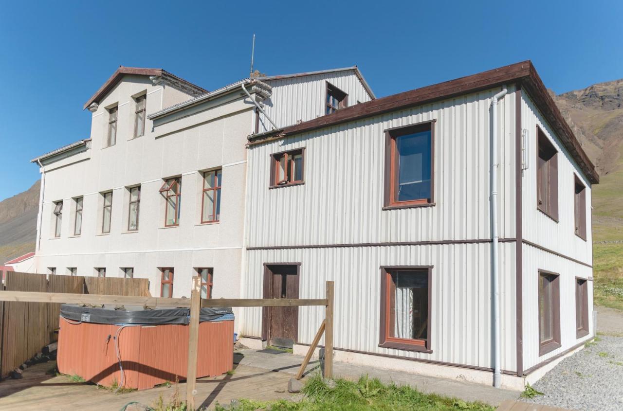 Hvammur 2 Guesthouse Блёндюоус Экстерьер фото